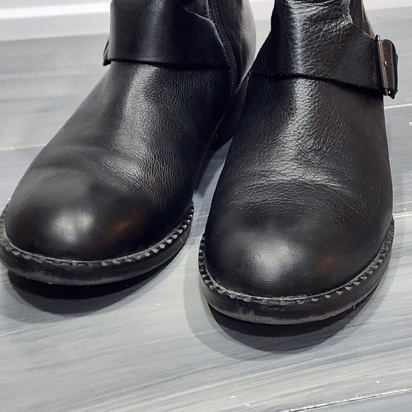 Gentle Souls by Kenneth Cole Best Of Moto Boots Leather Buckle Ankle Sz 10 Black - Picture 6 of 14